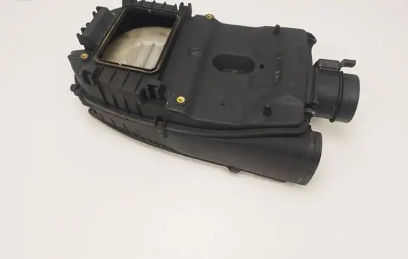 Mercedes-Benz E W212 Air filter box 
