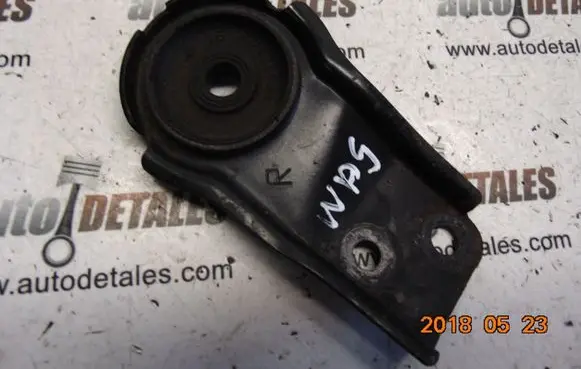 Radiator mount bracket