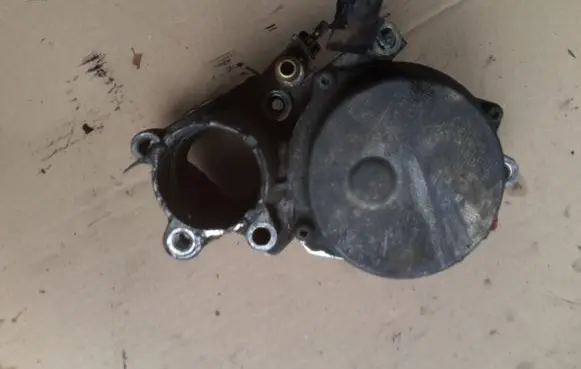 Ford Escort Vacuum pump