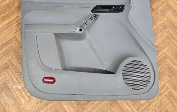 Volkswagen Caddy Front door card panel trim 2K1867005 2K0971557AF 32686081