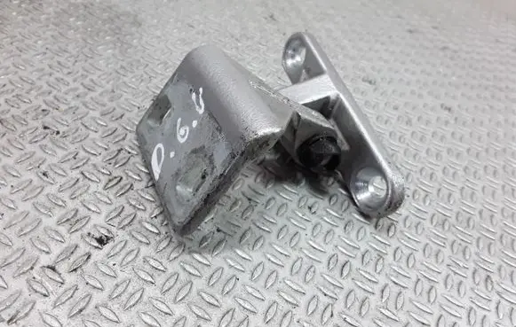 Mercedes-Benz C W203 Rear door upper hinge