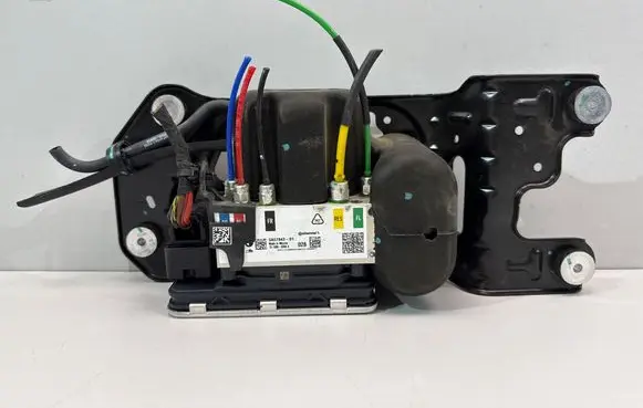 BMW X6M G06 F96 Air suspension compressor/pump 5A57843