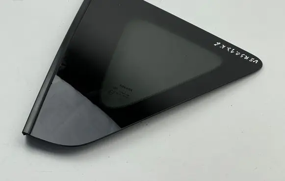 Toyota Verso Rear side window 756420F010
