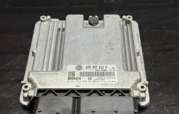 Volkswagen Transporter - Caravelle T5 Engine control unit/module 070997016M 0281014050 1039S19948