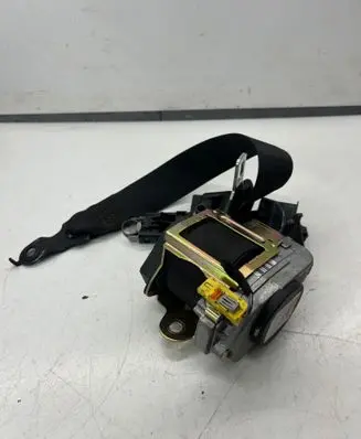 Mercedes-Benz E W211 Front seatbelt 561014701