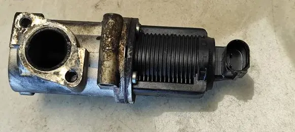 Opel Astra H EGR valve 50024005 10T071
