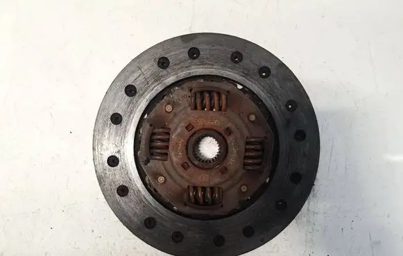 Audi 80 90 B3 Clutch pressure plate 050141032L