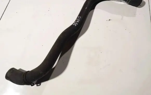 Volkswagen PASSAT B4 Engine coolant pipe/hose