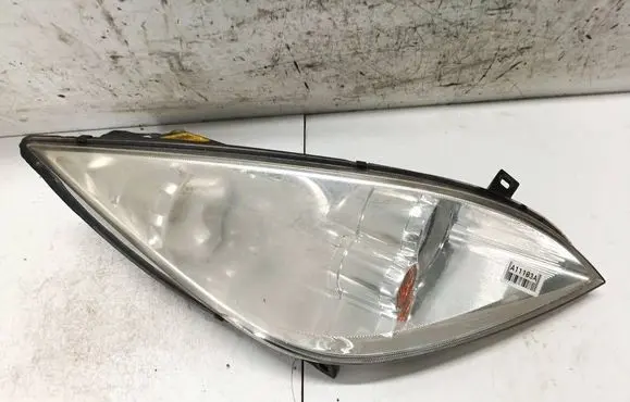 Mitsubishi Colt Headlight/headlamp MR957354 0301208202
