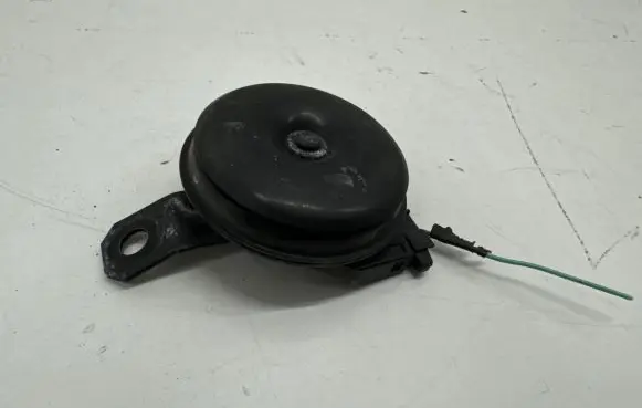 Toyota RAV 4 (XA50) Horn signal 8651020300