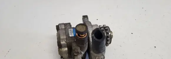 Nissan X-Trail T30 Power steering pump 8H800 47051483