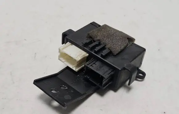 BMW 3 E46 Wing mirror control module 6916054 110187
