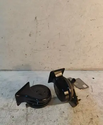 BMW 5 E60 E61 Horn signal 6935988