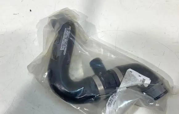 Mercedes-Benz SLK R172 Engine coolant pipe/hose A1725012082 PHX127254 KEK667065A