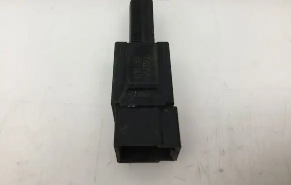 Nissan Qashqai Brake pedal sensor switch 