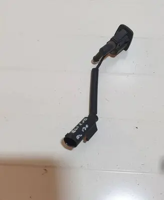 BMW 5 E60 E61 Windshield washer spray nozzle 7046060