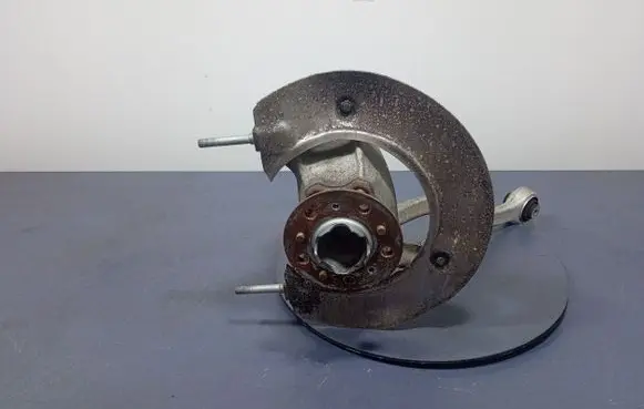 BMW M4 F82 F83 Front wheel hub spindle knuckle 8095664