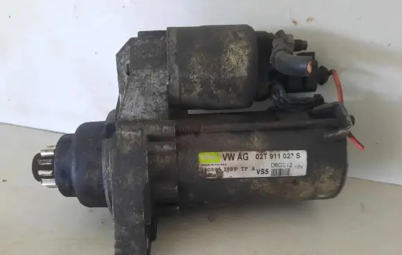 Volkswagen Polo IV 9N3 Starter motor 02T911023S