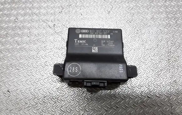 Volkswagen Jetta V Door central lock control unit/module 1K0907530F