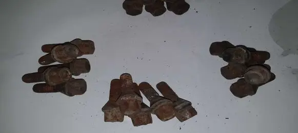 BMW 5 E39 Nuts/bolts NOCODE