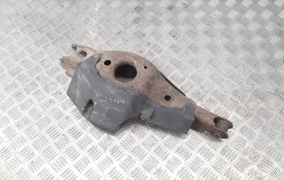 Toyota Avensis T270 Rear upper control arm/wishbone