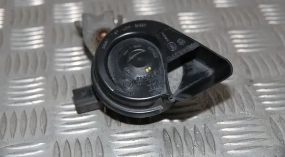 Volkswagen Caddy Horn signal 024148 703881165 6033FB646