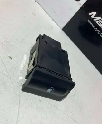 Skoda Octavia Mk1 (1U) Fuel tank opening switch 1U0959833C