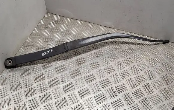 Hyundai Sonata Front wiper blade arm 