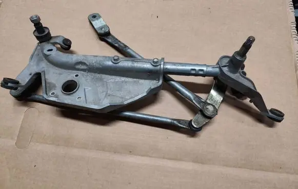 Front wiper linkage
