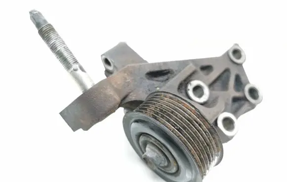 Toyota RAV 4 (XA30) Engine mounting bracket 1231526020