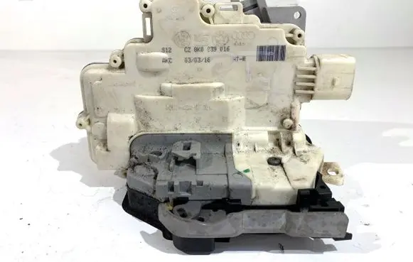 Audi A4 S4 B8 8K Rear door lock 8K0839016