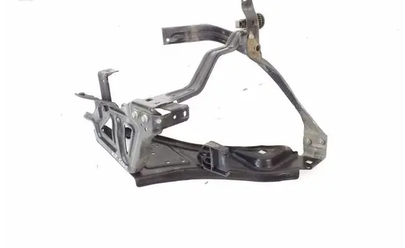 Mercedes-Benz E C207 W207 Headlight/headlamp mounting bracket A2076200391