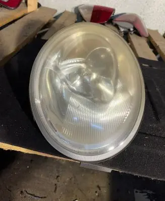 Volkswagen New Beetle Headlight/headlamp 0301163202