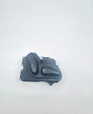 Mercedes-Benz C W203 Seat control switch 2108213751