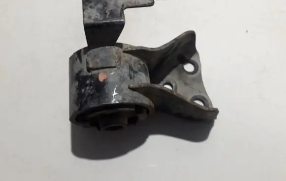 Mazda 626 Engine mount bracket ge6r38040