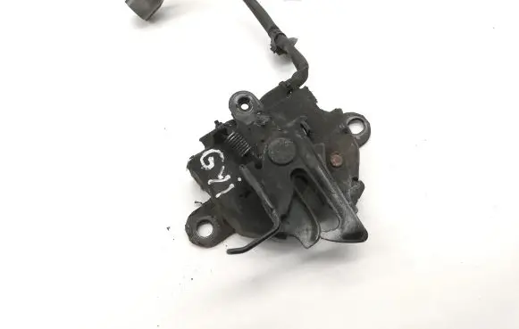 Lexus CT 200H Engine bonnet/hood lock/catch