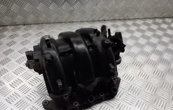 Volkswagen Polo IV 9N3 Intake manifold 03E129711C