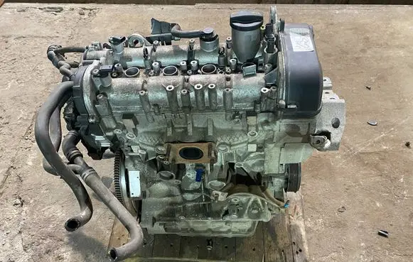 Skoda Octavia Mk3 (5E) Engine CHP210924 04E103023 04E105266