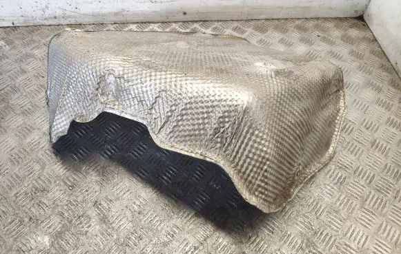 BMW 7 F01 F02 F03 F04 Heat shield in engine bay 7185212