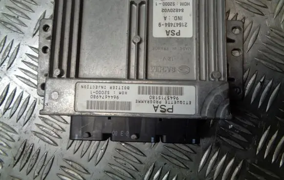 Citroen C5 Engine control unit/module 9645715180