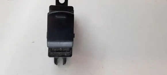 Nissan Qashqai Electric window control switch 25411