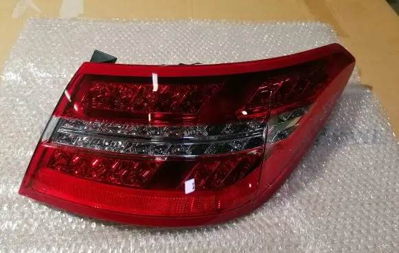Mercedes-Benz E A207 Rear/tail lights A2079060258