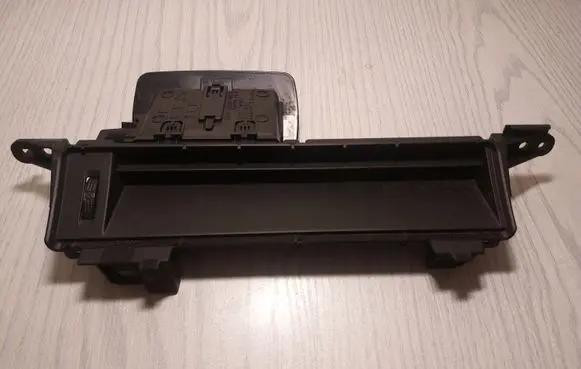 Toyota RAV 4 (XA40) Dash center air vent grill 4556642010 5583342010 4556242010