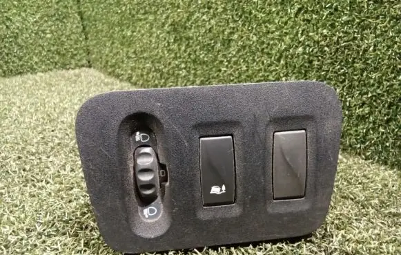 Renault Master III Headlight level height control switch 684950001R