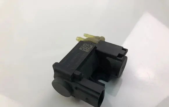 Audi A4 S4 B8 8K Tire pressure sensor 8K0906627