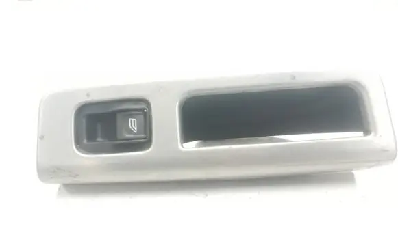 Volvo V50 Electric window control switch 8663819