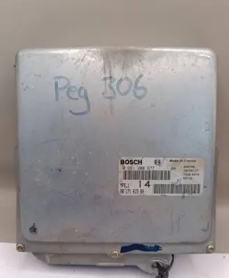 Peugeot 306 Engine control unit/module 0261200677 9617161580