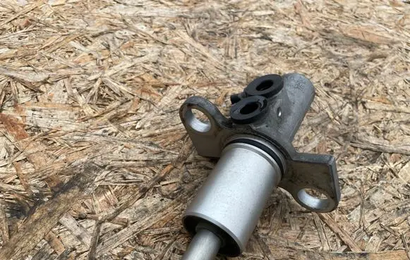Audi A6 S6 C5 4B Master brake cylinder