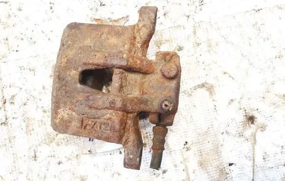Mitsubishi Outlander Rear brake caliper