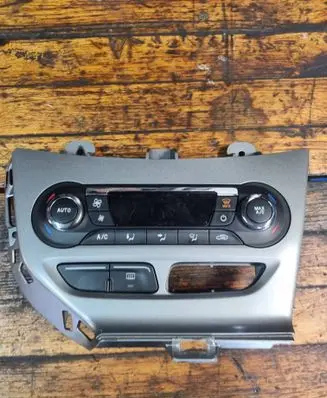 Ford Focus C-MAX Climate control unit BM5T18C612CH